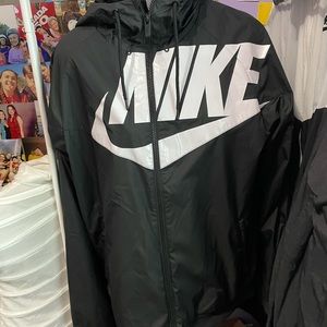 Nike Windbreaker ✔️